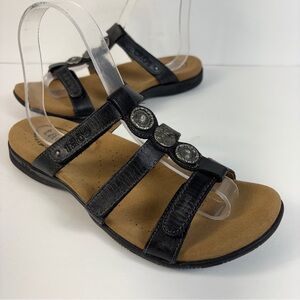 ❤️Taos Prize 4 Black Leather 3-Strap Medallion Slide Sandals 8